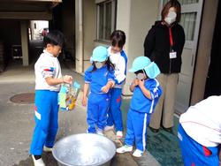 2年生おもちゃランドにご招待