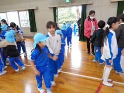 2年生おもちゃランドにご招待