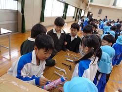 2年生おもちゃランドにご招待