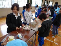 2年生おもちゃランドにご招待