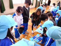 2年生おもちゃランドにご招待