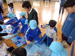 2年生おもちゃランドにご招待