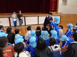 2年生おもちゃランドにご招待