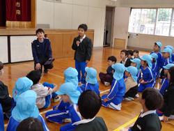 2年生おもちゃランドにご招待