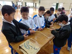 2年生のおもちゃランドに1年生をご招待