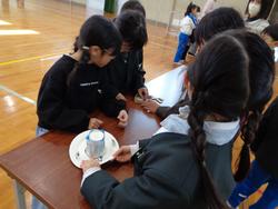 2年生のおもちゃランドに1年生をご招待