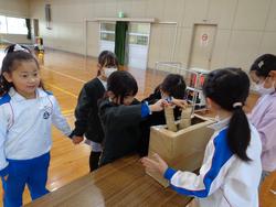 2年生のおもちゃランドに1年生をご招待