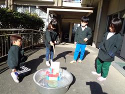 2年生のおもちゃランドに1年生をご招待