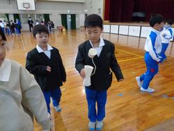 2年生のおもちゃランドに1年生をご招待