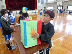 2年生のおもちゃランドに1年生をご招待