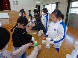 2年生のおもちゃランドに1年生をご招待