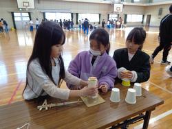 2年生のおもちゃランドに1年生をご招待