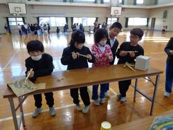 2年生のおもちゃランドに1年生をご招待