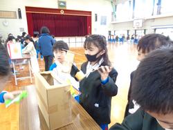 2年生のおもちゃランドに1年生をご招待