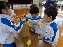 2年生のおもちゃランドに1年生をご招待