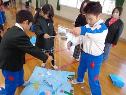 2年生のおもちゃランドに1年生をご招待