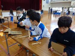 2年生のおもちゃランドに1年生をご招待