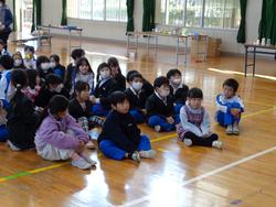 2年生のおもちゃランドに1年生をご招待