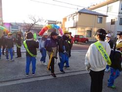 校門前での挨拶の様子