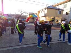 校門前での挨拶の様子