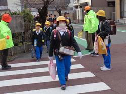始業式の朝の登校の様子