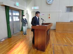 始業式の朝の登校の様子