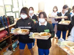 なかよし給食の様子
