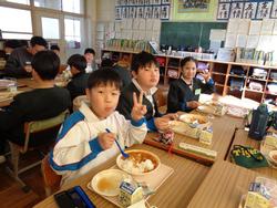 なかよし給食の様子