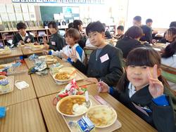 なかよし給食の様子