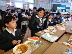 なかよし給食の様子