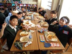 なかよし給食の様子