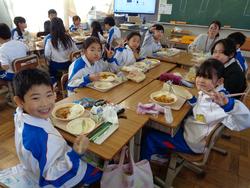 なかよし給食の様子