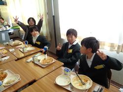 なかよし給食の様子