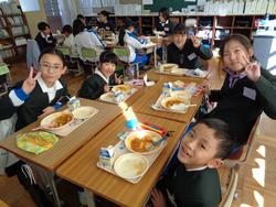 なかよし給食の様子