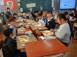 なかよし給食の様子