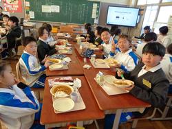 なかよし給食の様子