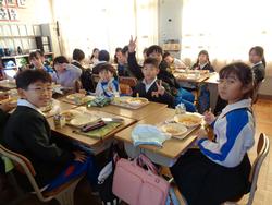 なかよし給食の様子