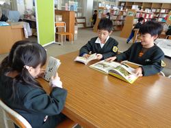 1年生図書の時間