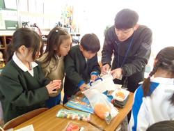 2年生図工の授業