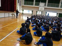 現児童会の皆さん、児童集会の司会・進行、ご苦労様でした。