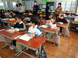 1年生生活科の授業（研究授業）