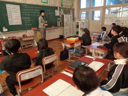 1年生生活科の授業（研究授業）