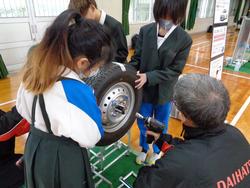 5年生ダイハツものづくり体験教室
