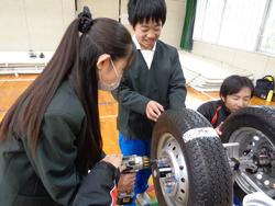 5年生ダイハツものづくり体験教室