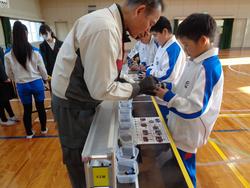 5年生ダイハツものづくり体験教室