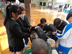 5年生ダイハツものづくり体験教室