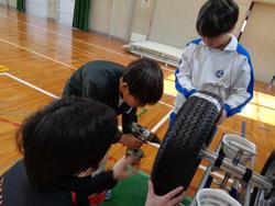 5年生ダイハツものづくり体験教室