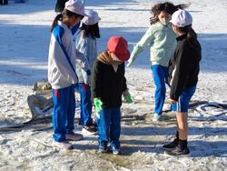 雪がいっぱい 大喜びの三樹っ子