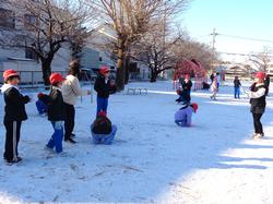 雪がいっぱい 大喜びの三樹っ子