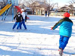 雪がいっぱい 大喜びの三樹っ子